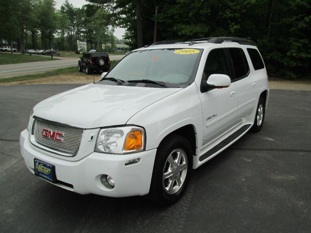 GMC Envoy XL LS 2500hd CREW CAB 4X4 Diesel SUV