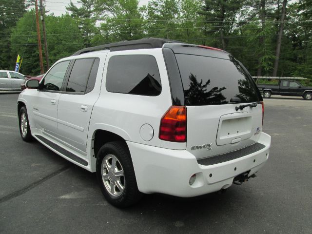 GMC Envoy XL 2006 photo 3