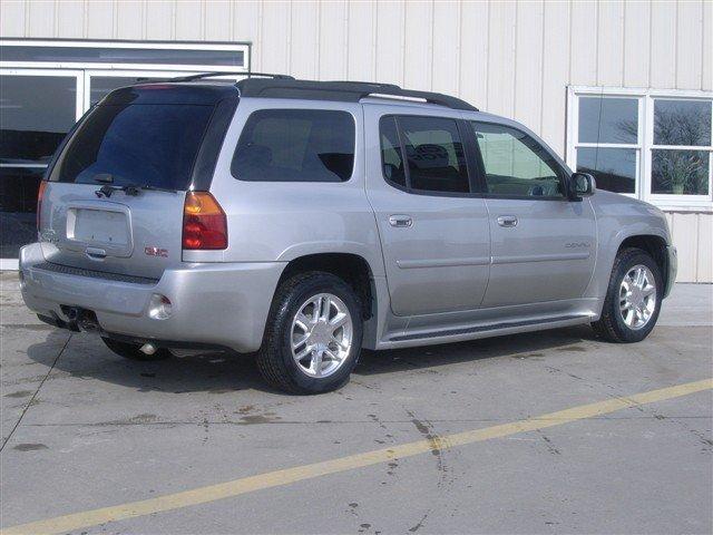 GMC Envoy XL 2006 photo 1