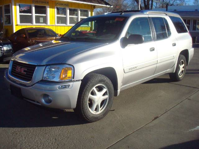 GMC Envoy XUV 2004 photo 1