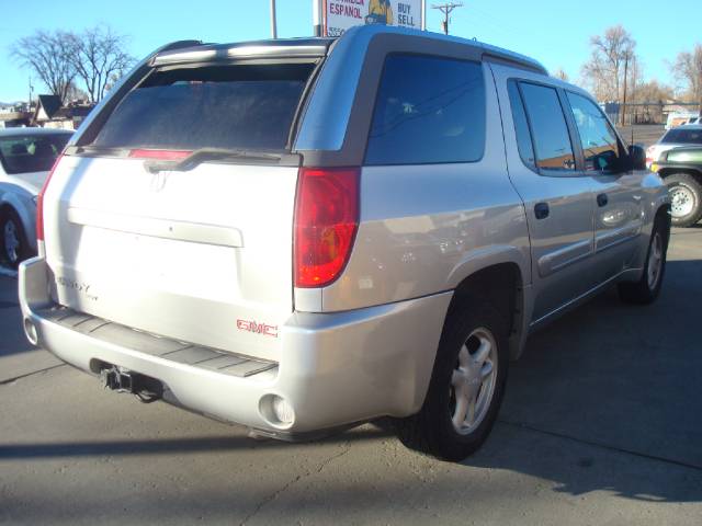 GMC Envoy XUV 2004 photo 4