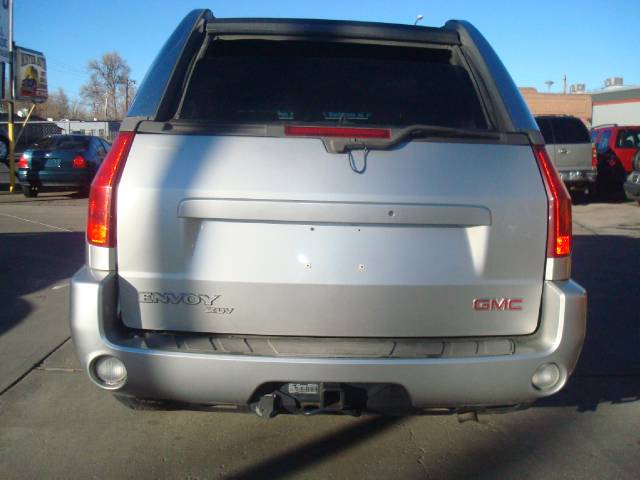 GMC Envoy XUV 2004 photo 5