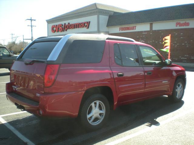 GMC Envoy XUV 2004 photo 1