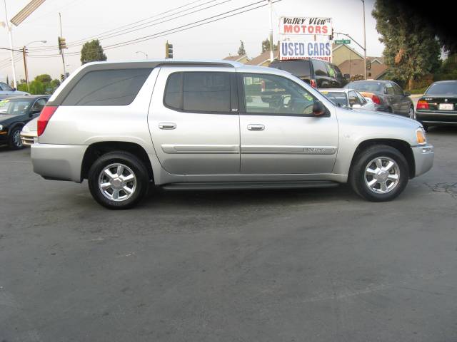 GMC Envoy XUV 2004 photo 4