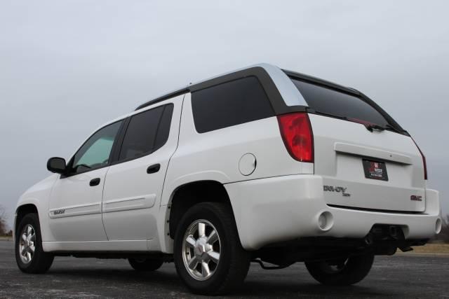 GMC Envoy XUV 2004 photo 4