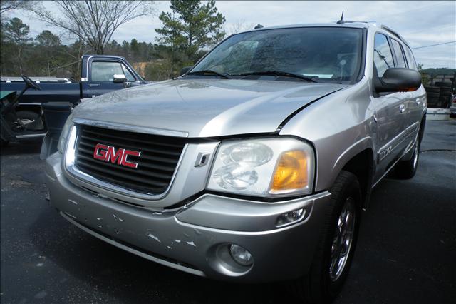 GMC Envoy XUV 2004 photo 1