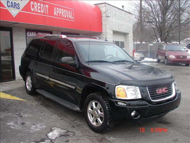 GMC Envoy XUV 2004 photo 2