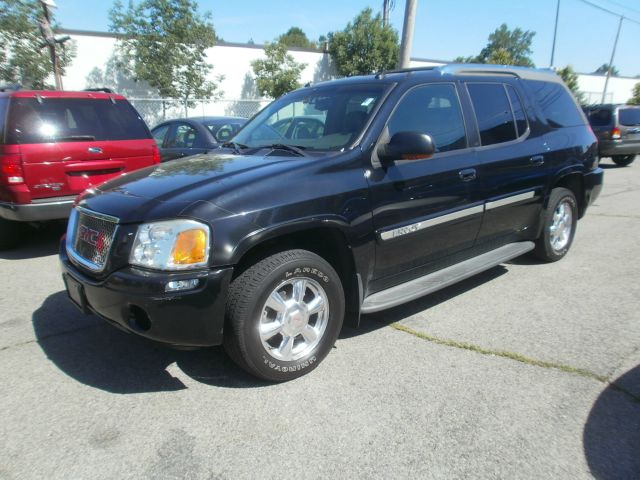 GMC Envoy XUV 2004 photo 4