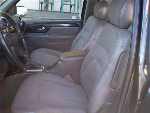 GMC Envoy XUV 2004 photo 3