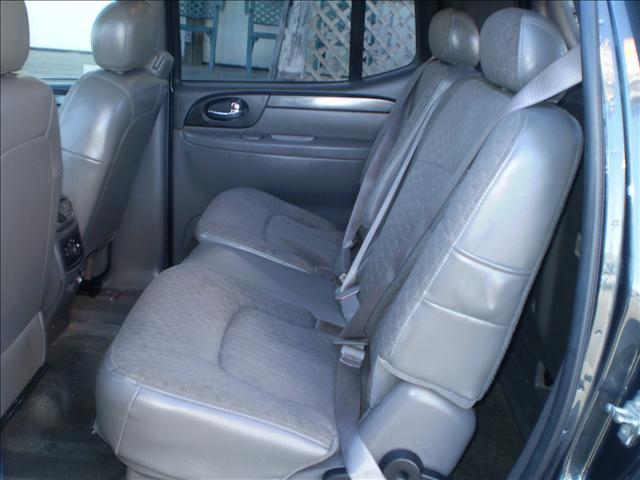 GMC Envoy XUV 2004 photo 4