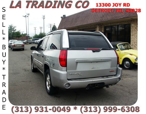 GMC Envoy XUV 2004 photo 1