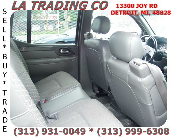 GMC Envoy XUV 2004 photo 3