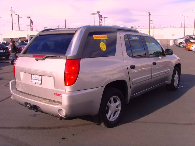 GMC Envoy XUV 2004 photo 5