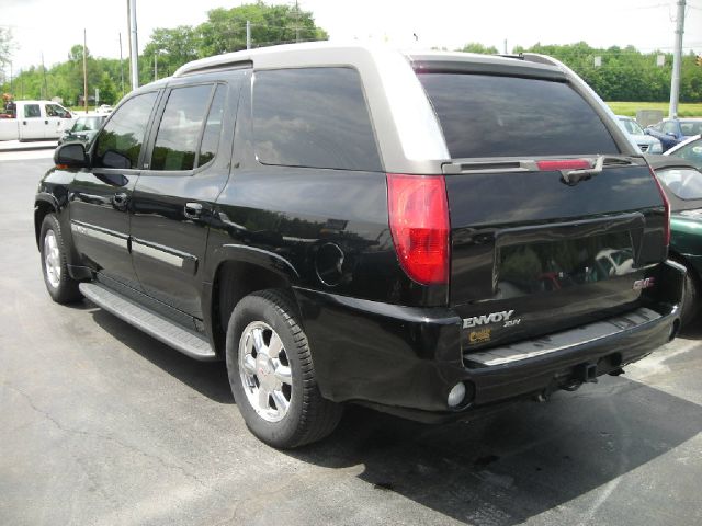 GMC Envoy XUV 4 Dr 2.5 Sedan SUV