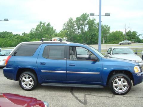 GMC Envoy XUV 2005 photo 2