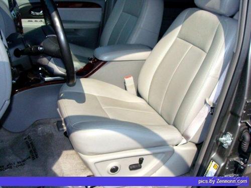 GMC Envoy XUV 2005 photo 5