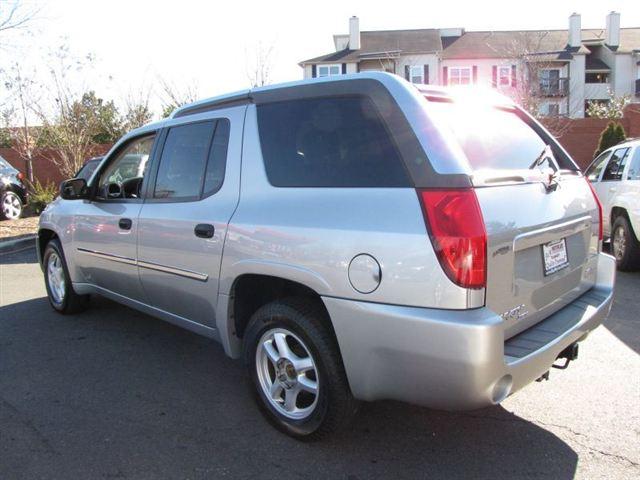 GMC Envoy XUV 2005 photo 4