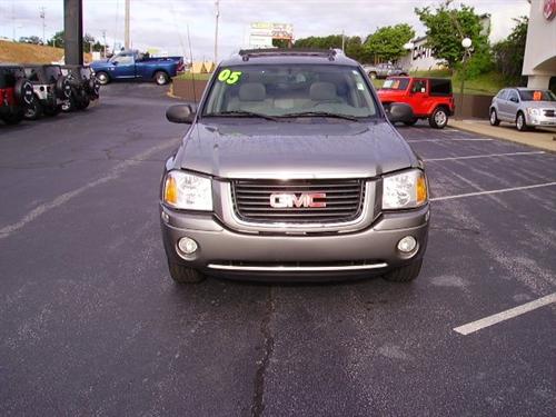 GMC Envoy XUV 2005 photo 3