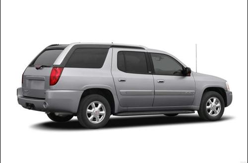 GMC Envoy XUV 2005 photo 2