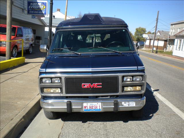 GMC G2500 Vandura 1995 photo 2