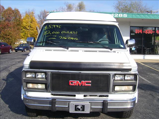 GMC G2500 Vandura 1995 photo 2