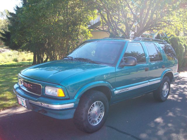 GMC Jimmy 1995 photo 2