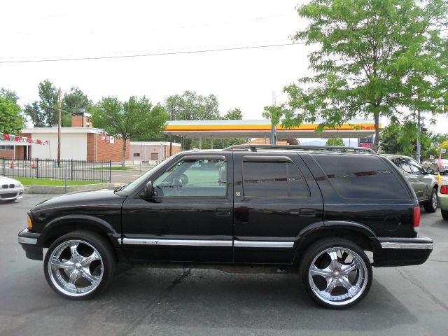 GMC Jimmy 1996 photo 3