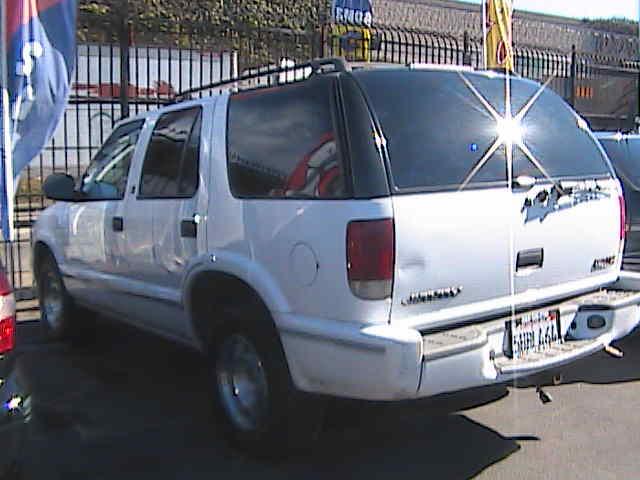 GMC Jimmy 1998 photo 2