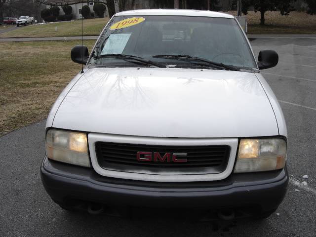 GMC Jimmy 1998 photo 1