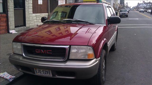 GMC Jimmy 1999 photo 1