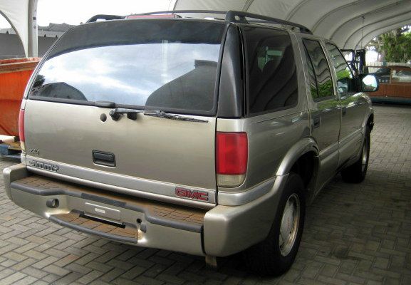 GMC Jimmy 2000 photo 3