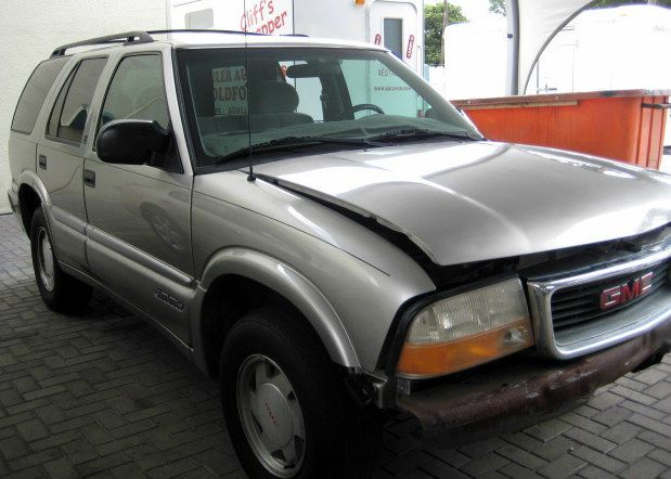 GMC Jimmy 2000 photo 4