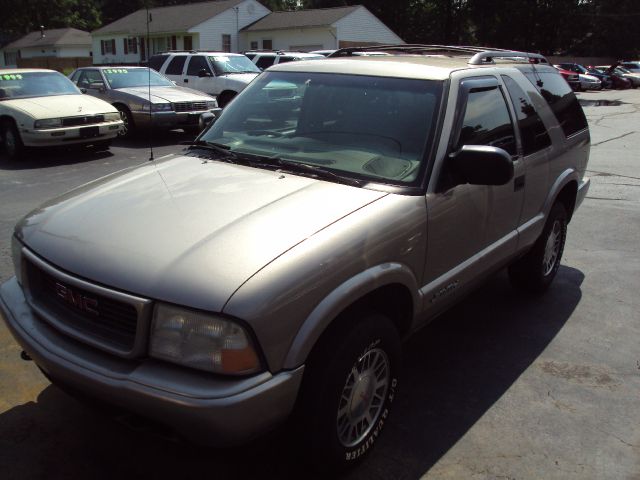 GMC Jimmy 2001 photo 2