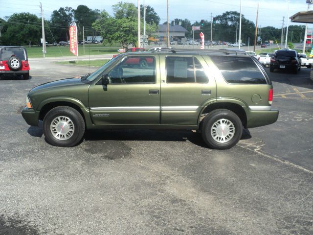 GMC Jimmy 2001 photo 1