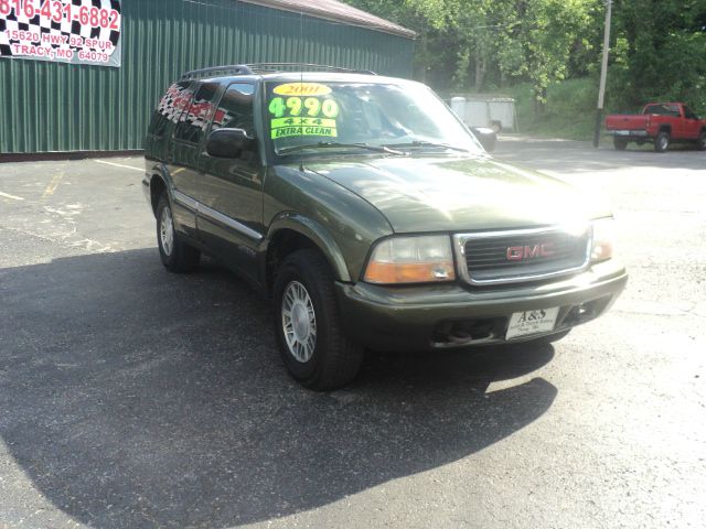 GMC Jimmy 2001 photo 2