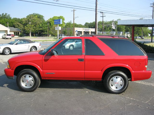 GMC Jimmy 2001 photo 3