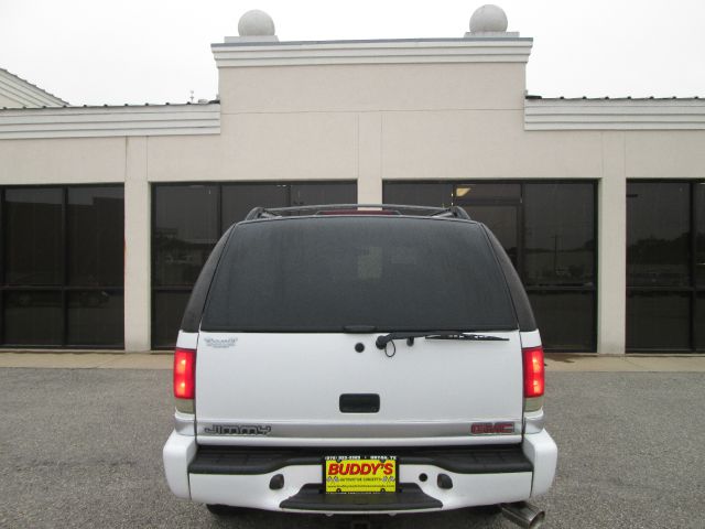 GMC Jimmy 2001 photo 1