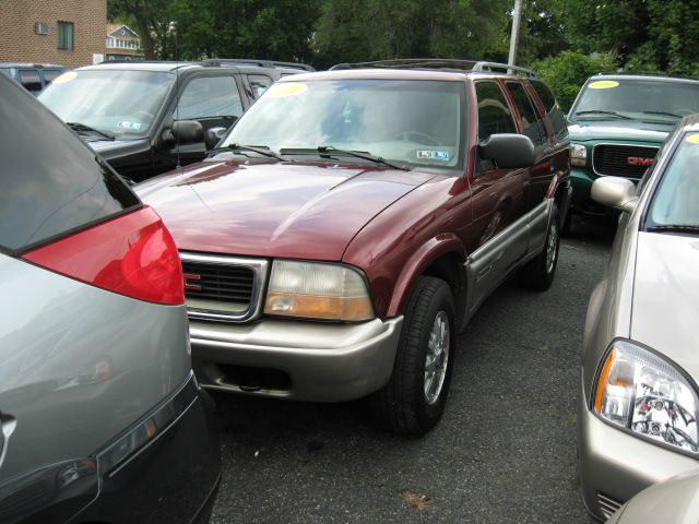 GMC Jimmy 2001 photo 1