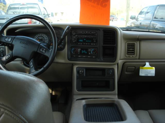 GMC K1500 2003 photo 3