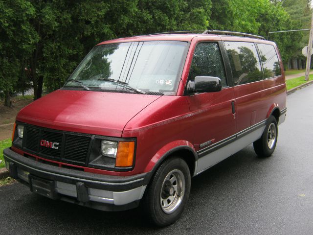 GMC Safari 1993 photo 4