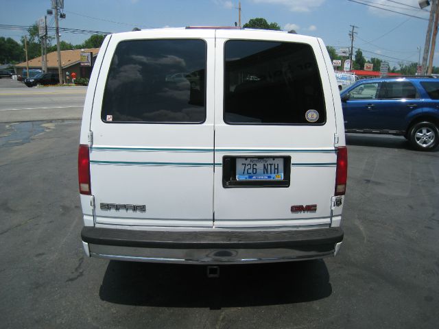 GMC Safari 1994 photo 1