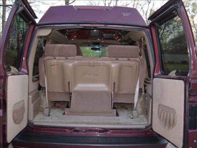 GMC Safari 1997 photo 3