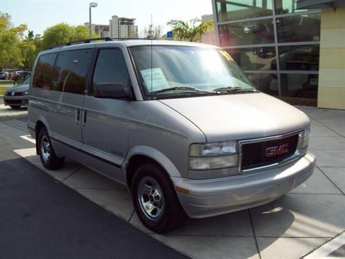 GMC Safari 1997 photo 2