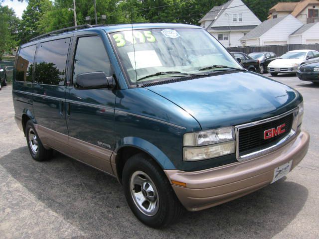 GMC Safari 1999 photo 3