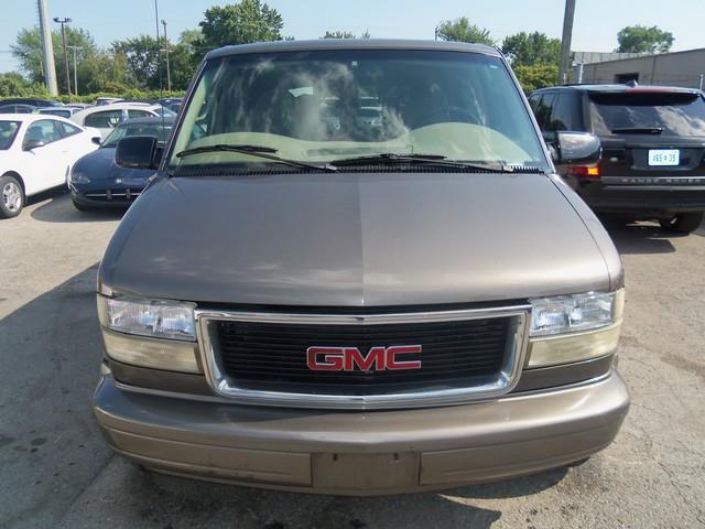 GMC Safari 1999 photo 3