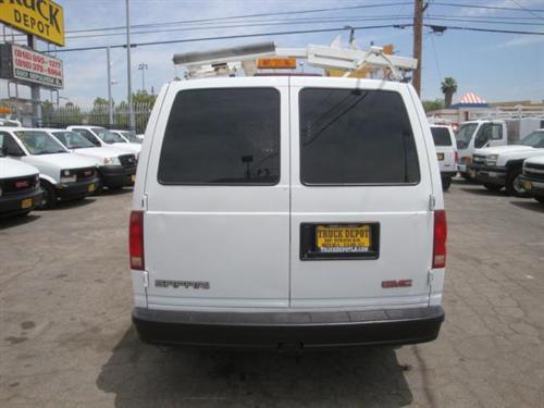 GMC Safari 1999 photo 4