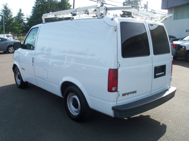 GMC Safari 1999 photo 3