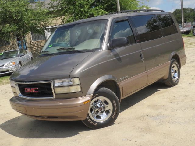 GMC Safari 2000 photo 12