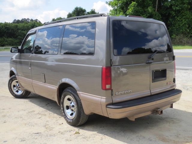 GMC Safari 2000 photo 20