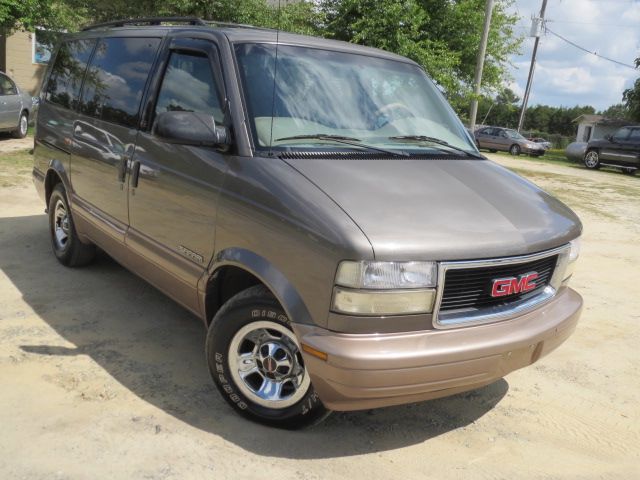 GMC Safari 2000 photo 21